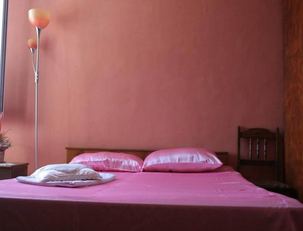 Guest House Edelvais Dve Mogili ภายนอก รูปภาพ